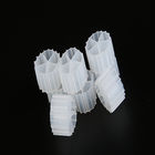 Meios de filtro de flutuação da cor branca com material do HDPE do Virgin para o tratamento de esgotos